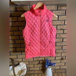 The North Face woman size S neon vest